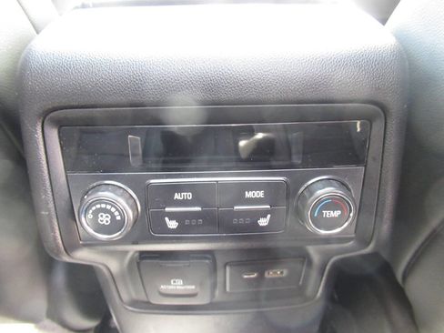 Used 2022 GMC Acadia Denali w/ Denali Ultimate Package AWD/4WD image 13