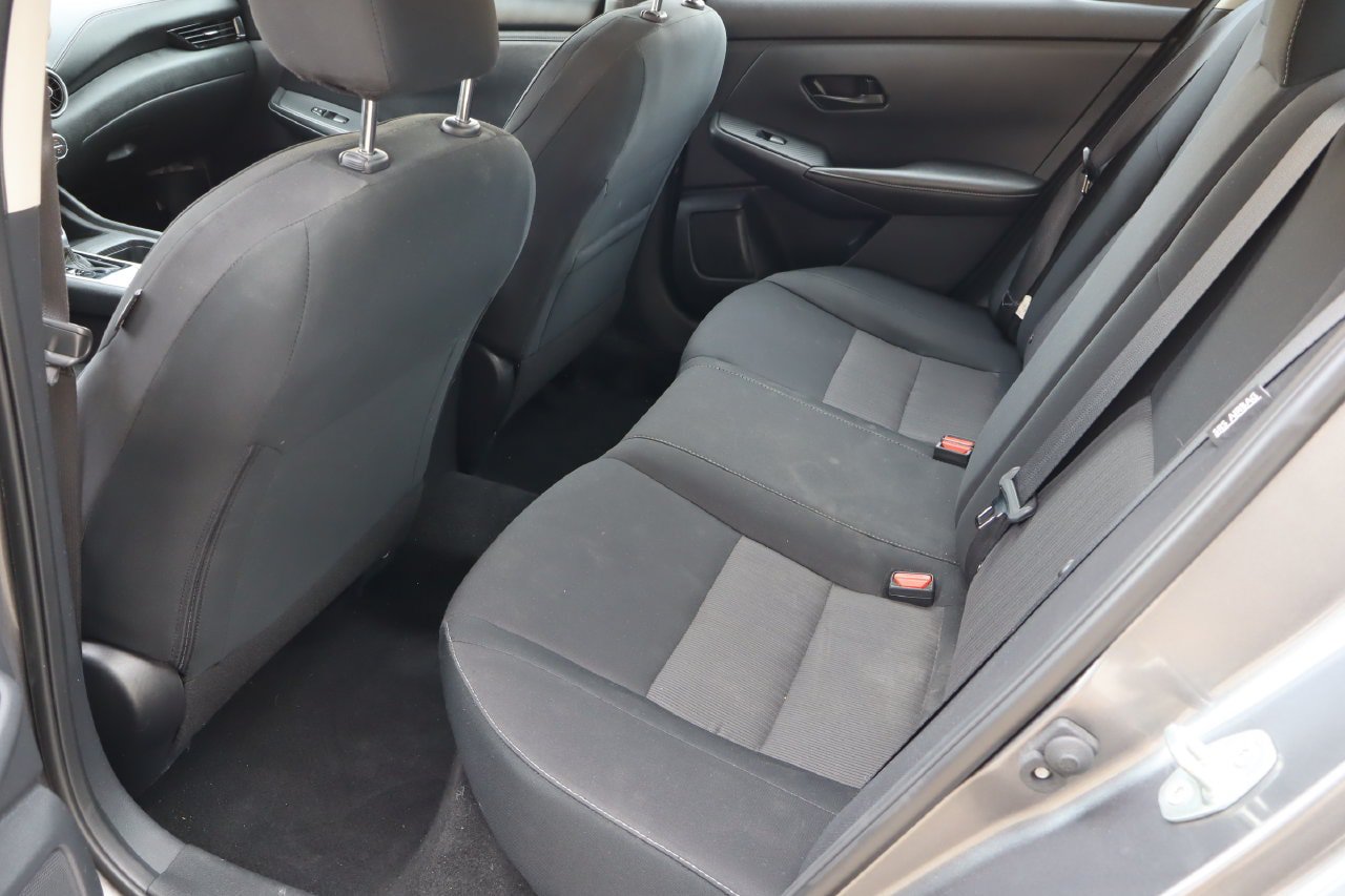 Used 2025 Nissan Sentra SV w/ All-Weather Package FWD image 5