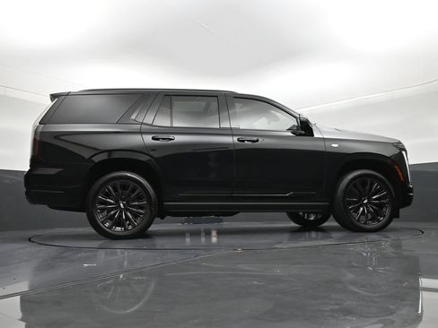 Used 2025 Cadillac Escalade Sport w/ LPO, ONYX Package AWD/4WD image 27