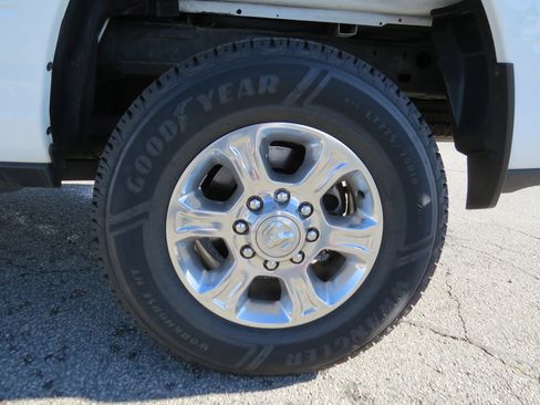 Used 2024 RAM 2500 Big Horn image 13