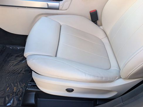 Certified 2022 Mercedes-Benz GLB 250 4MATIC image 19