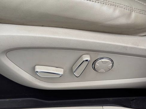 Used 2019 Lincoln MKC Reserve w/ MKC Climate Package image 4