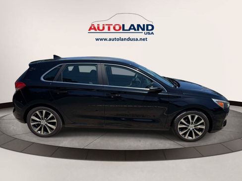 Used 2018 Hyundai Elantra GT w/ Style Package 02 FWD image 3