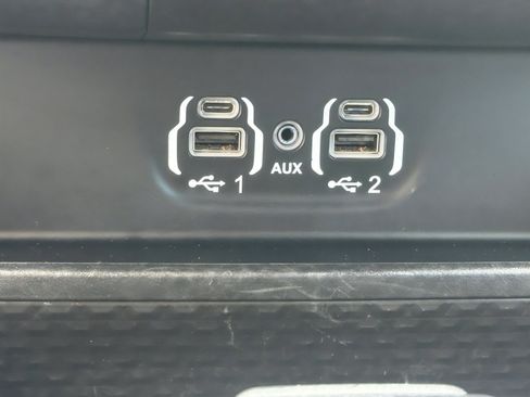 Used 2024 RAM 2500 Laramie w/ Sport Appearance Package image 26