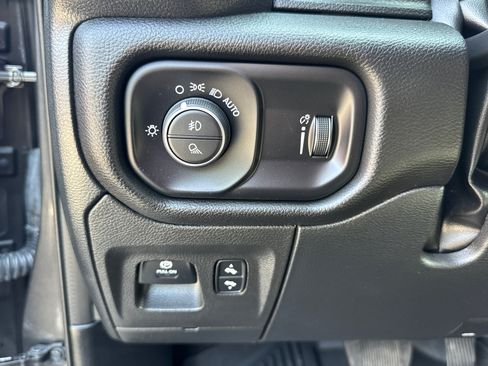 Used 2023 RAM 1500 Lone Star AWD/4WD image 17