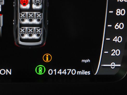 Used 2025 Honda Pilot Elite image 16