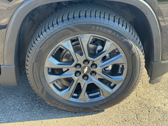 Used 2020 Chevrolet Traverse RS w/ LPO, Floor Liner Package AWD/4WD image 9