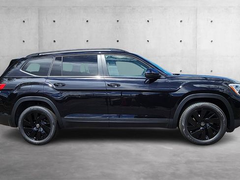New 2025 Volkswagen Atlas SE image 22