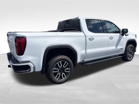 Used 2025 GMC Sierra 1500 AT4 w/ Technology Package AWD/4WD image 6