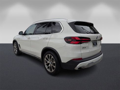 Certified 2024 BMW X5 sDrive40i w/ Premium Package image 7