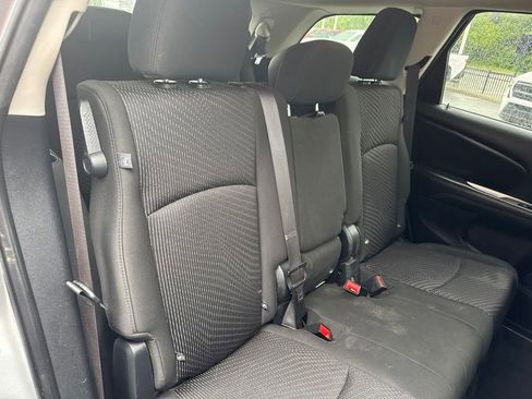 Used 2020 Dodge Journey SE FWD image 37