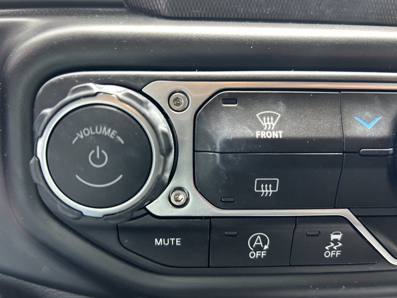 Used 2022 Jeep Wrangler Sport AWD/4WD image 12