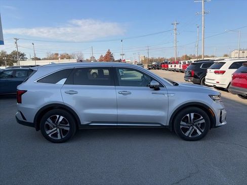 Used 2023 Kia Sorento EX image 7