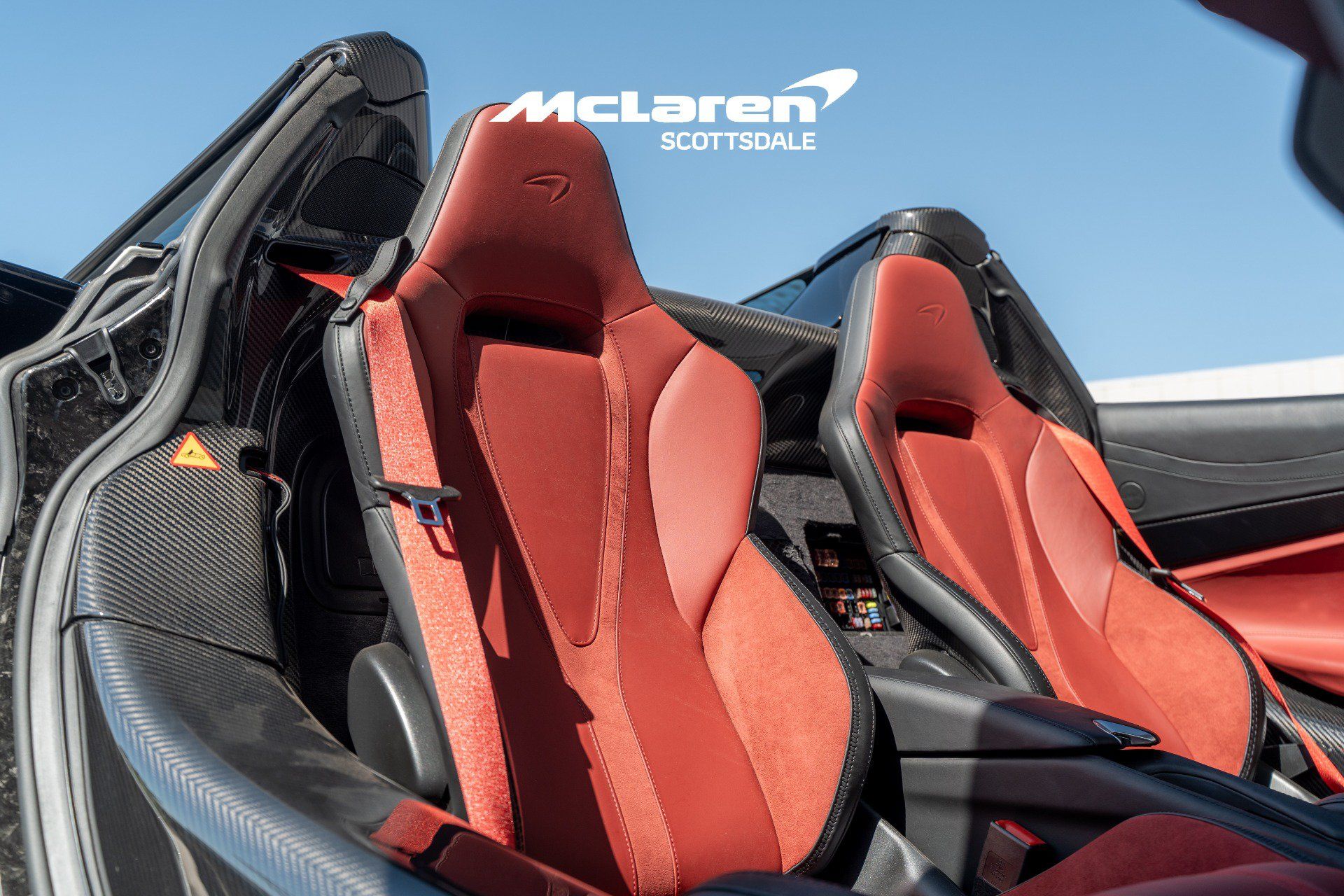 Used 2024 McLaren 750S Spider RWD image 12