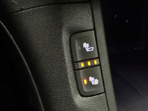 Used 2017 GMC Acadia SLE FWD image 29
