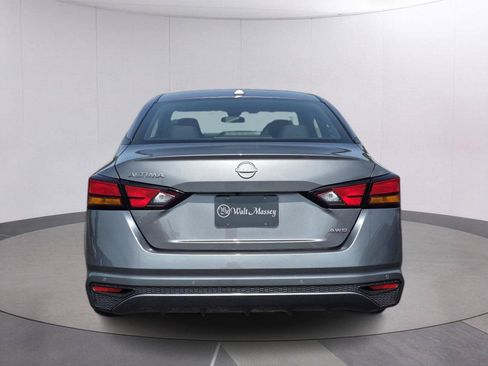 Used 2025 Nissan Altima 2.5 SV AWD/4WD image 6