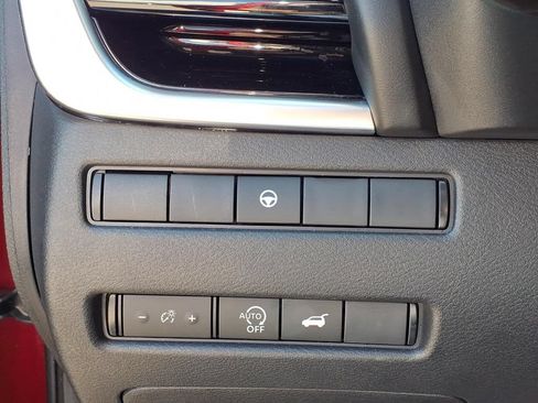 Used 2023 Nissan Rogue SV AWD/4WD image 15