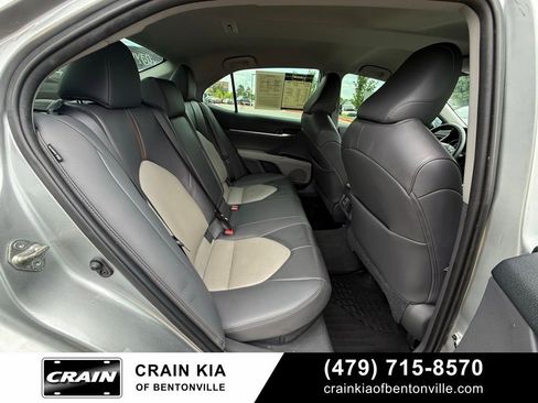 Used 2020 Toyota Camry XLE FWD image 30