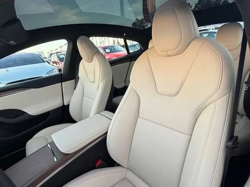Used 2025 Tesla Model S AWD/4WD image 10