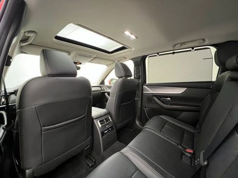 Used 2024 MAZDA CX-90 3.3 Turbo w/ Preferred Plus image 21