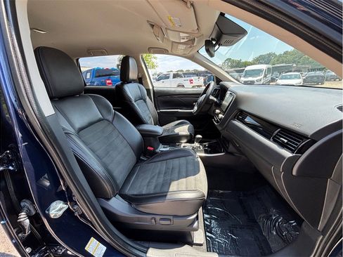 Used 2020 Mitsubishi Outlander SE FWD image 38