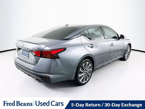 Used 2024 Nissan Altima 2.5 SL AWD/4WD image 10