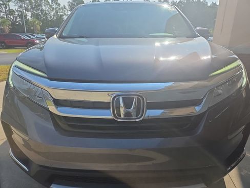 Used 2022 Honda Pilot Touring image 9