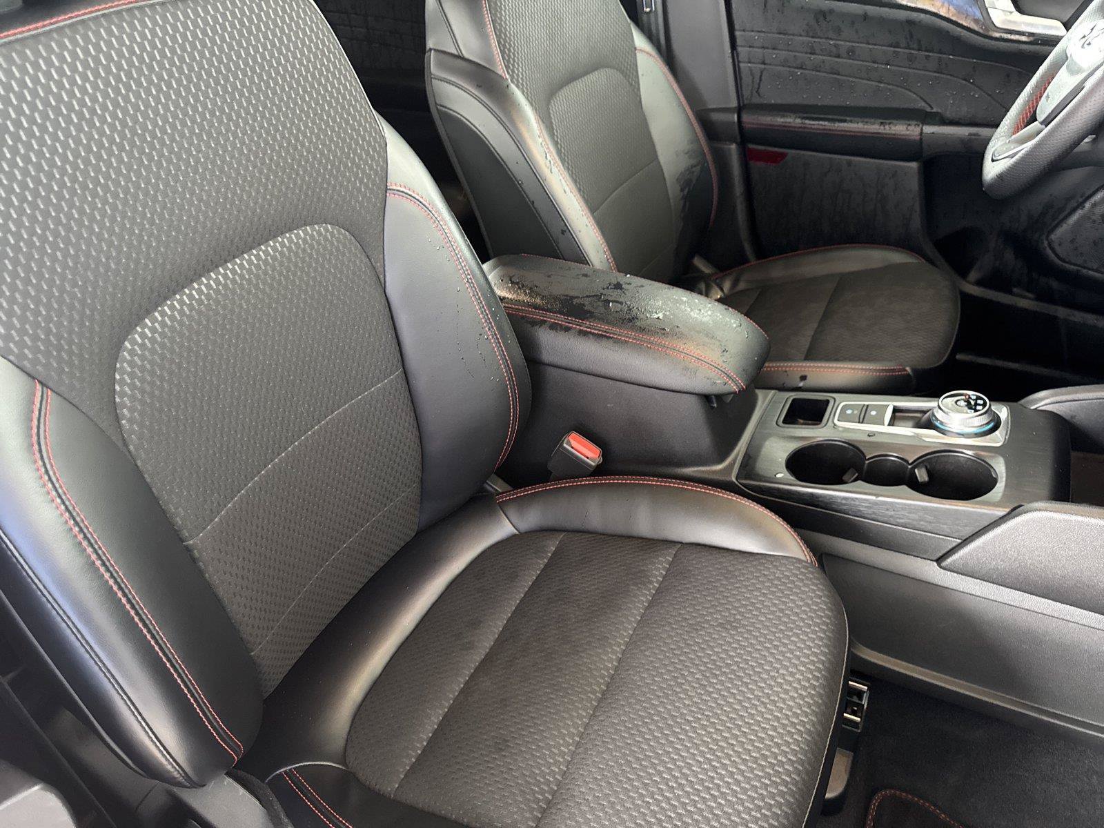 Used 2023 Ford Escape ST-Line w/ Tech Pack #1 FWD image 32