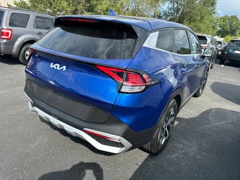Used 2024 Kia Sportage EX FWD image 4