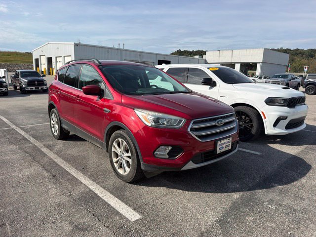 Used 2017 Ford Escape SE w/ Equipment Group 201A AWD/4WD image 1