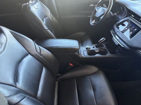 Used 2020 Cadillac XT4 Premium Luxury image 17