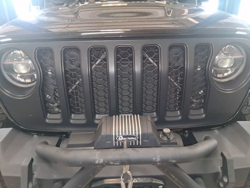 Used 2021 Jeep Gladiator Rubicon AWD/4WD image 14