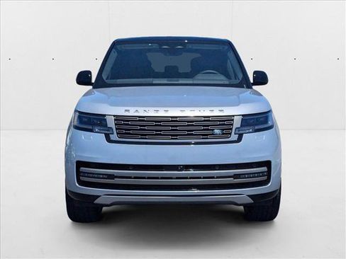 New 2025 Land Rover Range Rover SE image 6