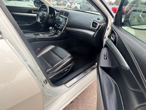 Used 2016 Nissan Maxima 3.5 SV image 6