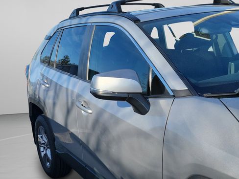 Used 2025 Toyota RAV4 XLE image 19
