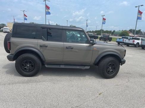 Used 2025 Ford Bronco Badlands AWD/4WD image 15