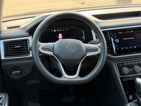 Certified 2023 Volkswagen Atlas SEL AWD/4WD image 14