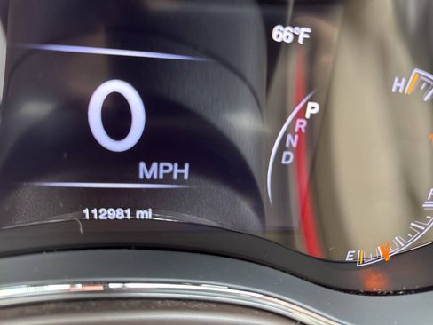 Used 2018 Jeep Grand Cherokee Overland AWD/4WD image 34