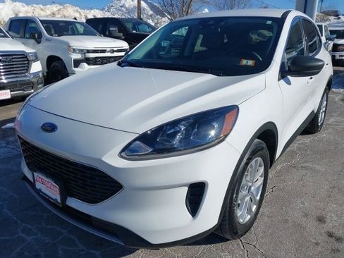 Certified 2022 Ford Escape SE image 4