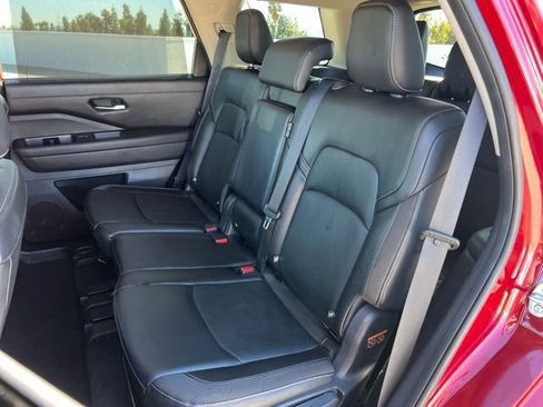 Used 2022 Nissan Pathfinder SL image 15