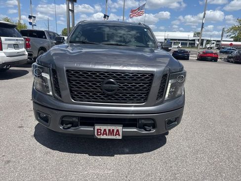 Used 2019 Nissan Titan SV w/ SV Convenience Package image 7