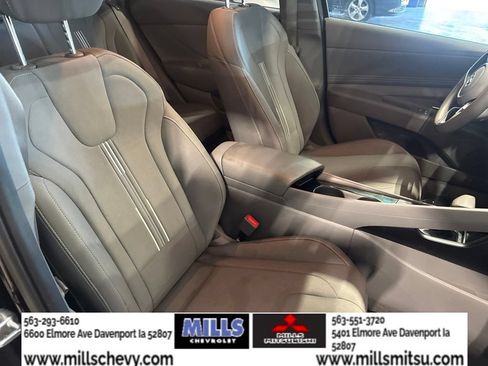 Used 2022 Hyundai Elantra SEL w/ Convenience + Premium Package FWD image 24