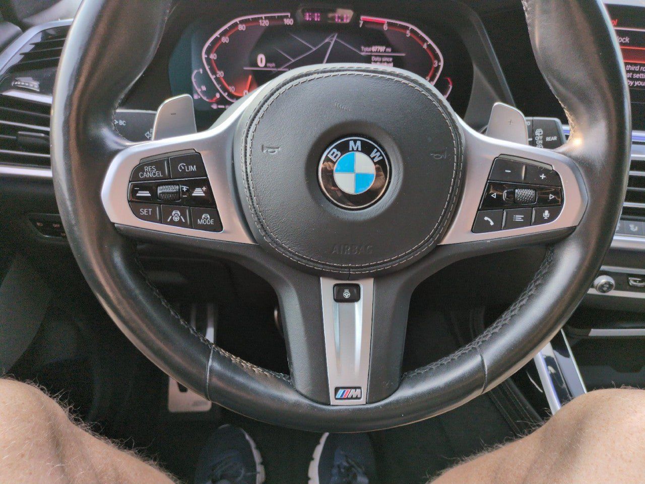 Used 2019 BMW X7 xDrive50i w/ M Sport Package AWD/4WD image 17