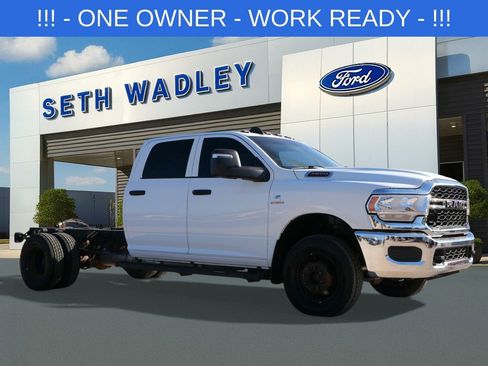 Used 2023 RAM 3500 Tradesman w/ Chrome Appearance Group image 1