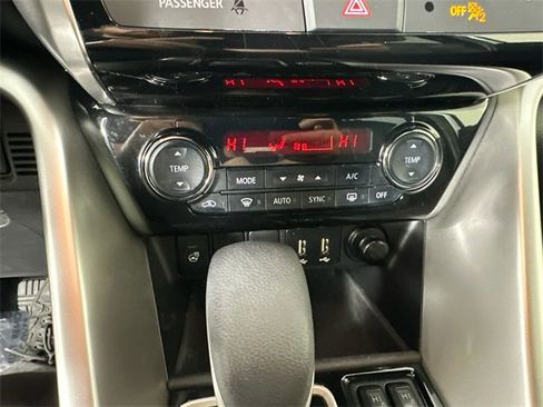 Used 2022 Mitsubishi Eclipse Cross SEL image 30