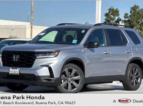 Used 2023 Honda Pilot Sport image 1