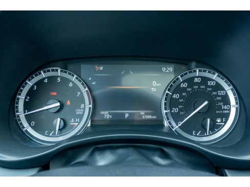 Used 2022 Toyota Highlander XLE image 24