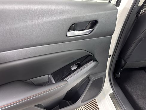 New 2025 Nissan Altima 2.5 SR w/ SR Premium Package image 18