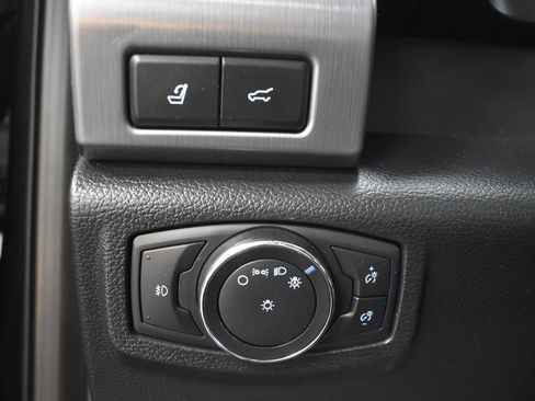 Used 2019 Ford Expedition Platinum image 19