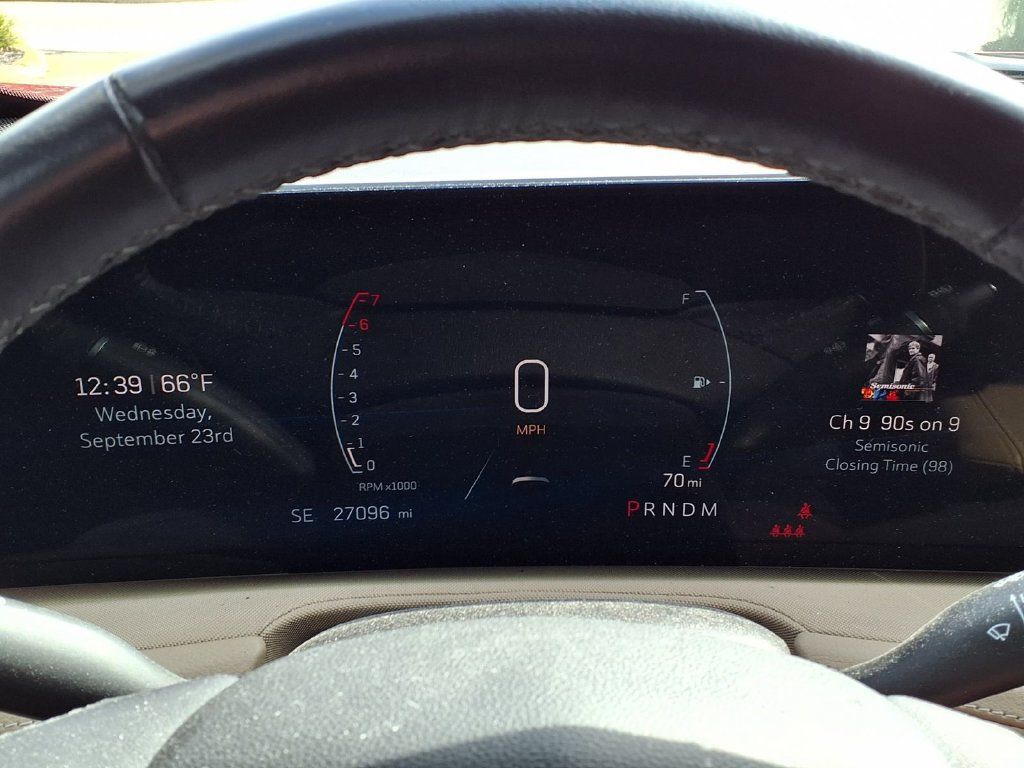 Used 2024 Cadillac XT4 Luxury w/ Cold Weather Package FWD image 20